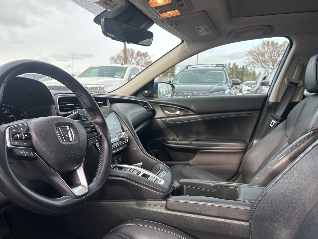2019 Honda Insight Touring photo 2