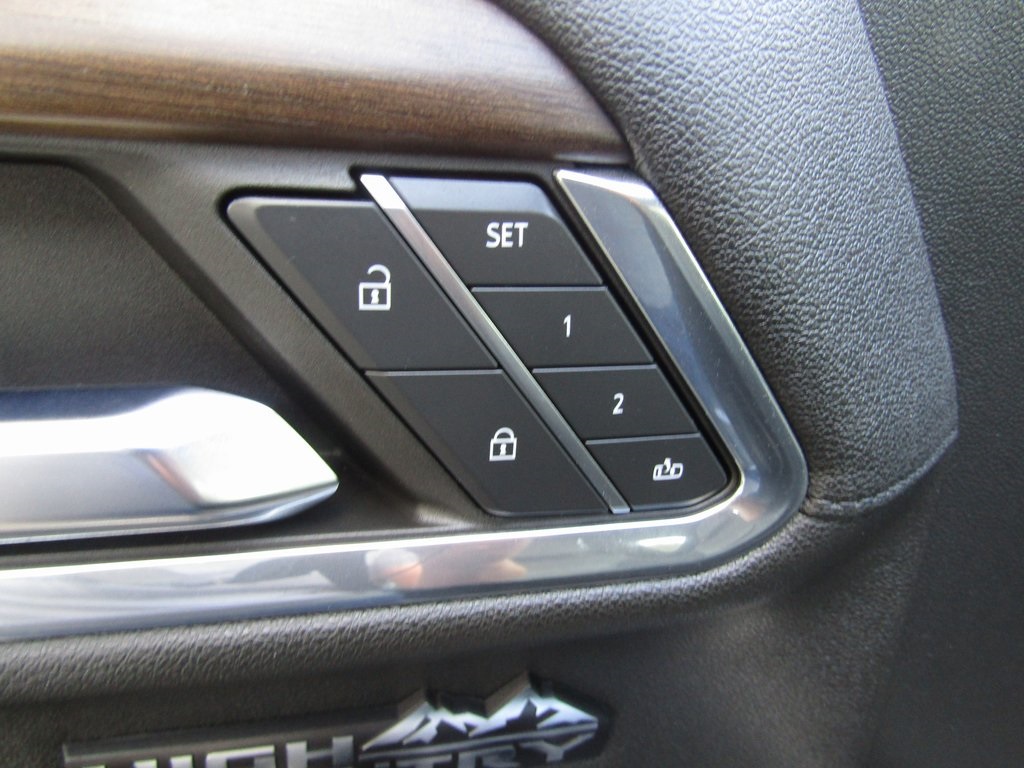 2024 Chevrolet Silverado 1500 High Country photo 12