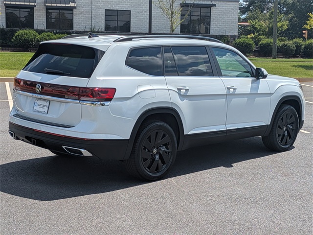 2026 Volkswagen Atlas SE photo 3