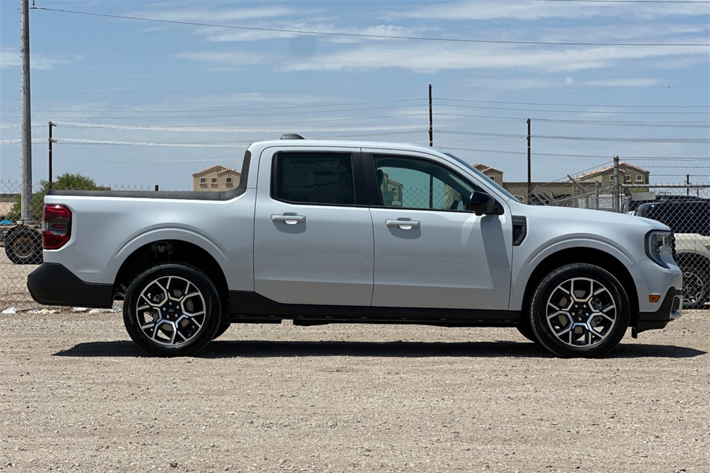 2025 Ford Maverick Lariat photo 3
