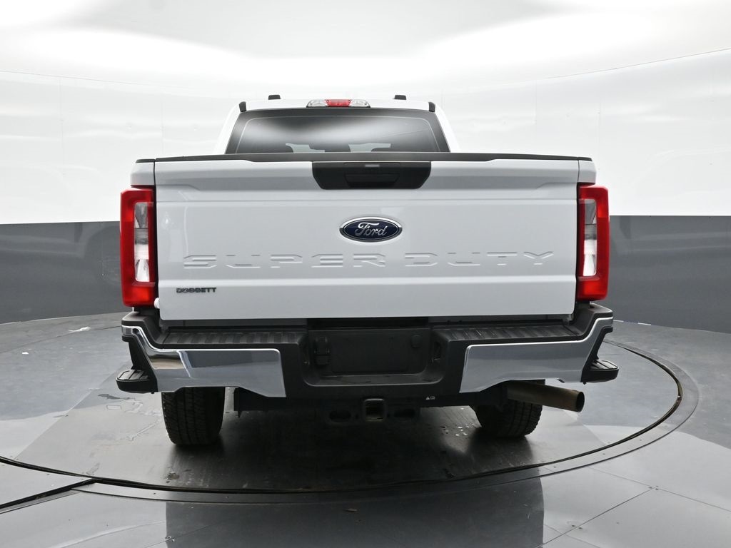 2024 Ford F-250 photo 9