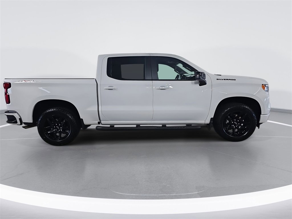 2023 Chevrolet Silverado 1500 RST photo 2