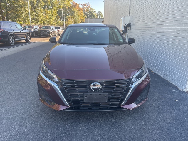 2024 Nissan Altima 2.5 SV photo 2