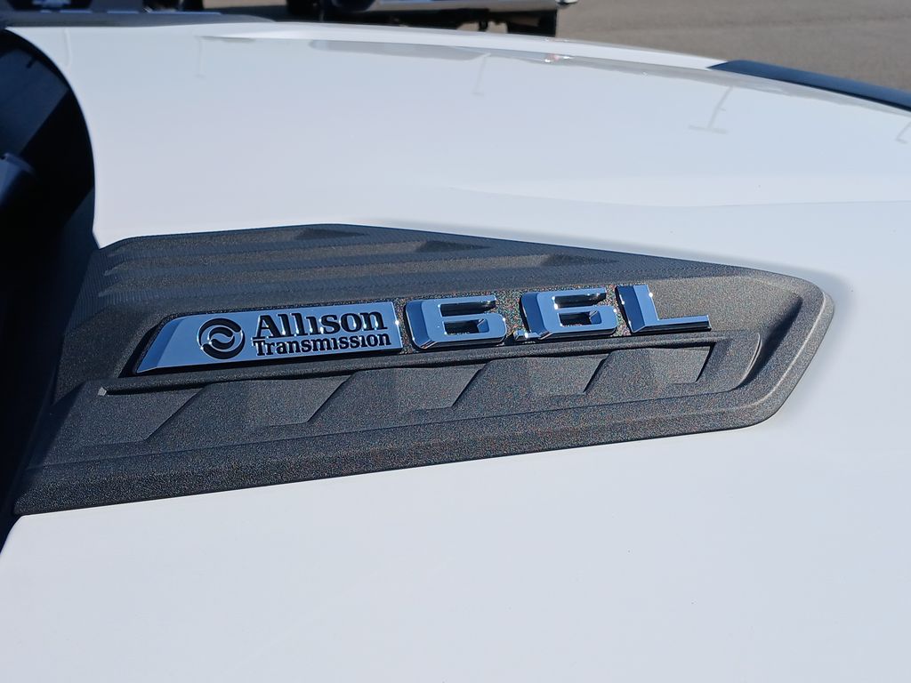 2024 Chevrolet Silverado 2500HD Custom photo 31
