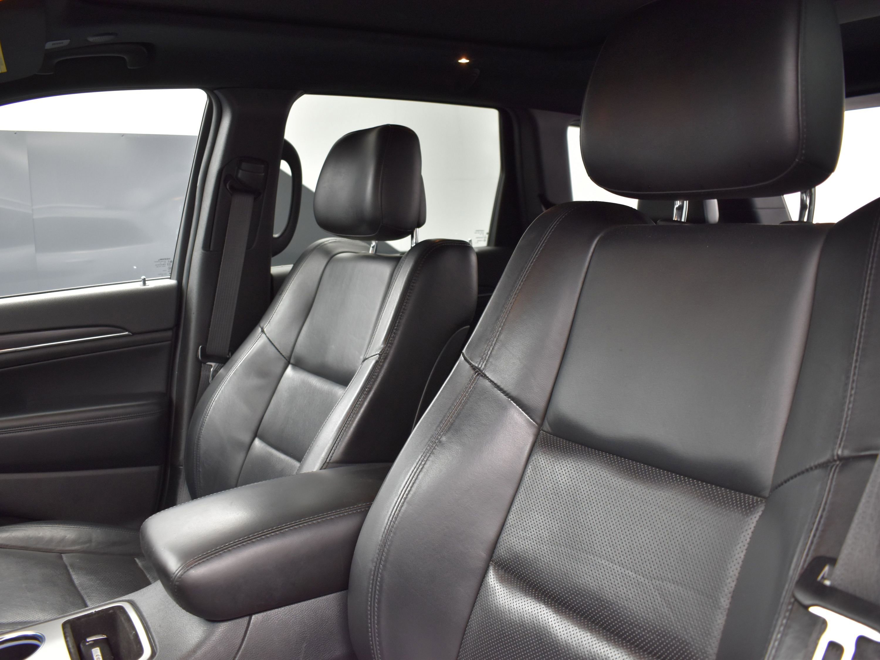 2020 Jeep Grand Cherokee Limited photo 12