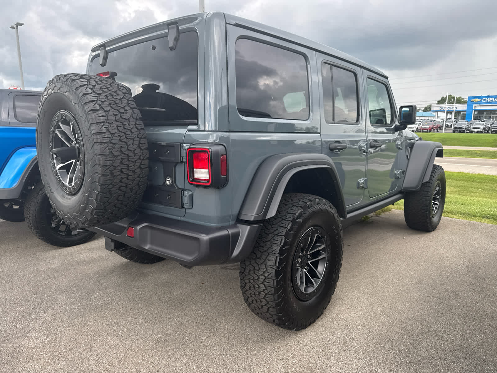 2025 Jeep Wrangler Willys photo 4