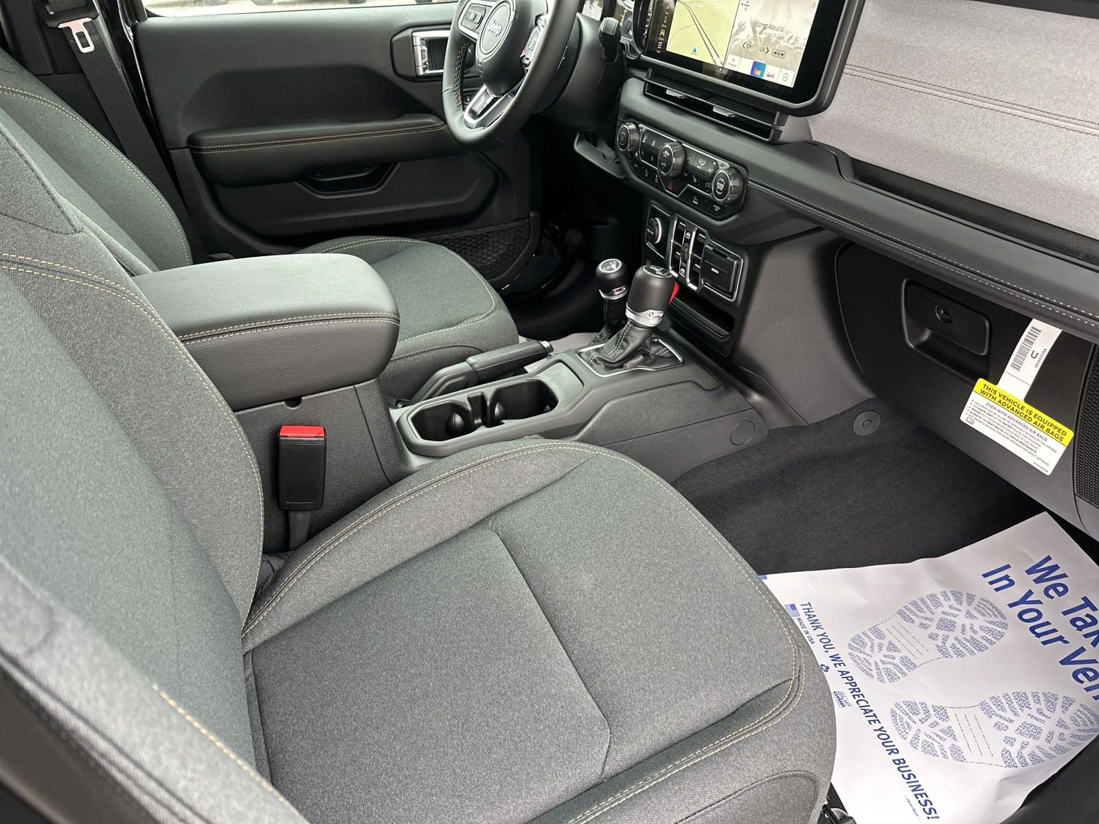 2025 Jeep Wrangler Sahara photo 14