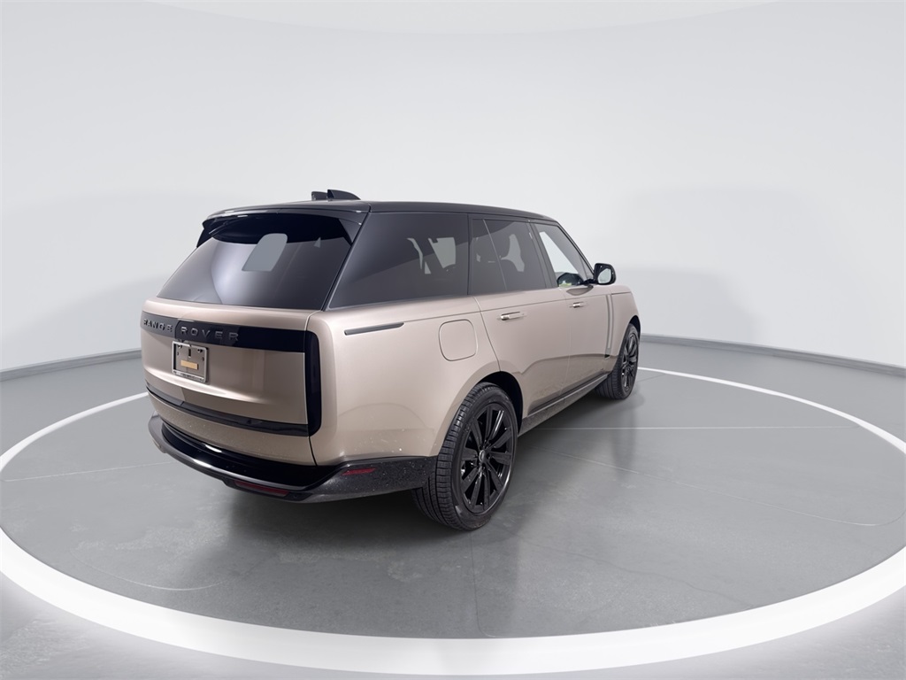 2025 Land Rover Range Rover SE photo 7