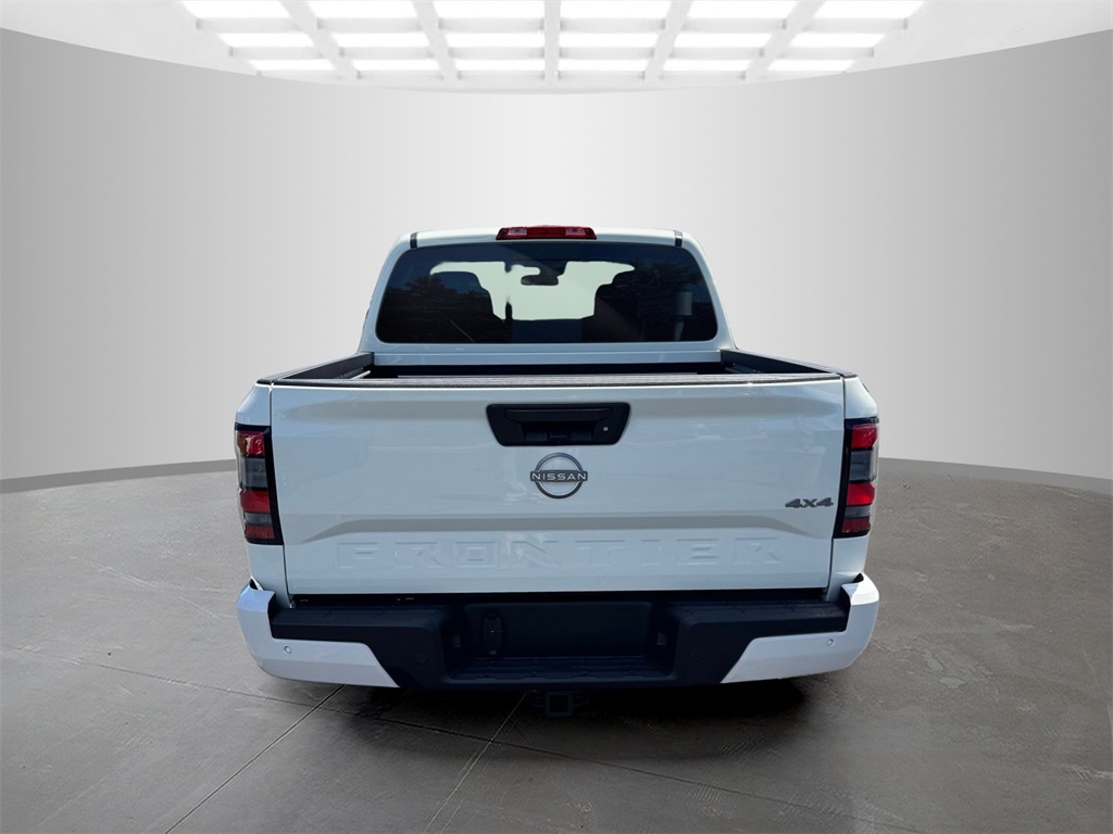 2025 Nissan Frontier Crew Cab SV photo 4