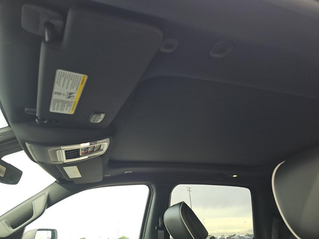 2025 Ram 1500 Laramie Sport photo 4