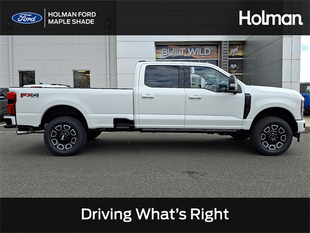 2026 Ford F-350 Super Duty Platinum's photo