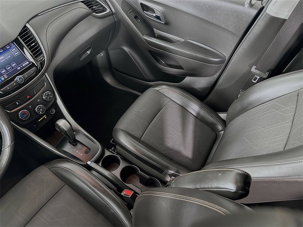 2022 Chevrolet Trax LT photo 21
