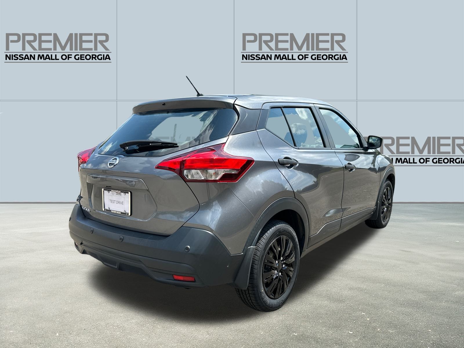 2020 Nissan Kicks S photo 5