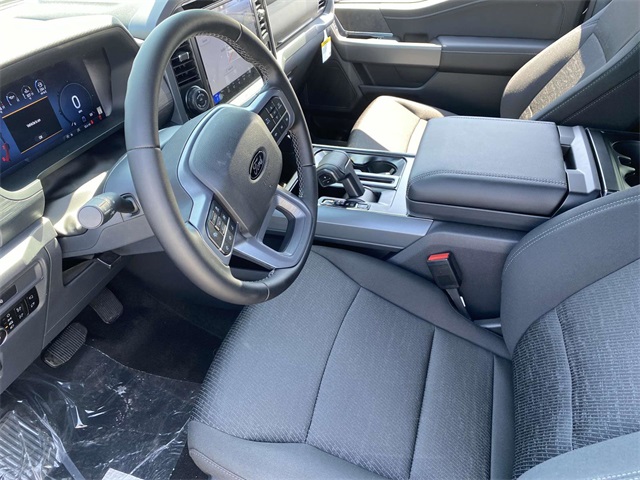 2025 Ford F-150 XLT photo 10
