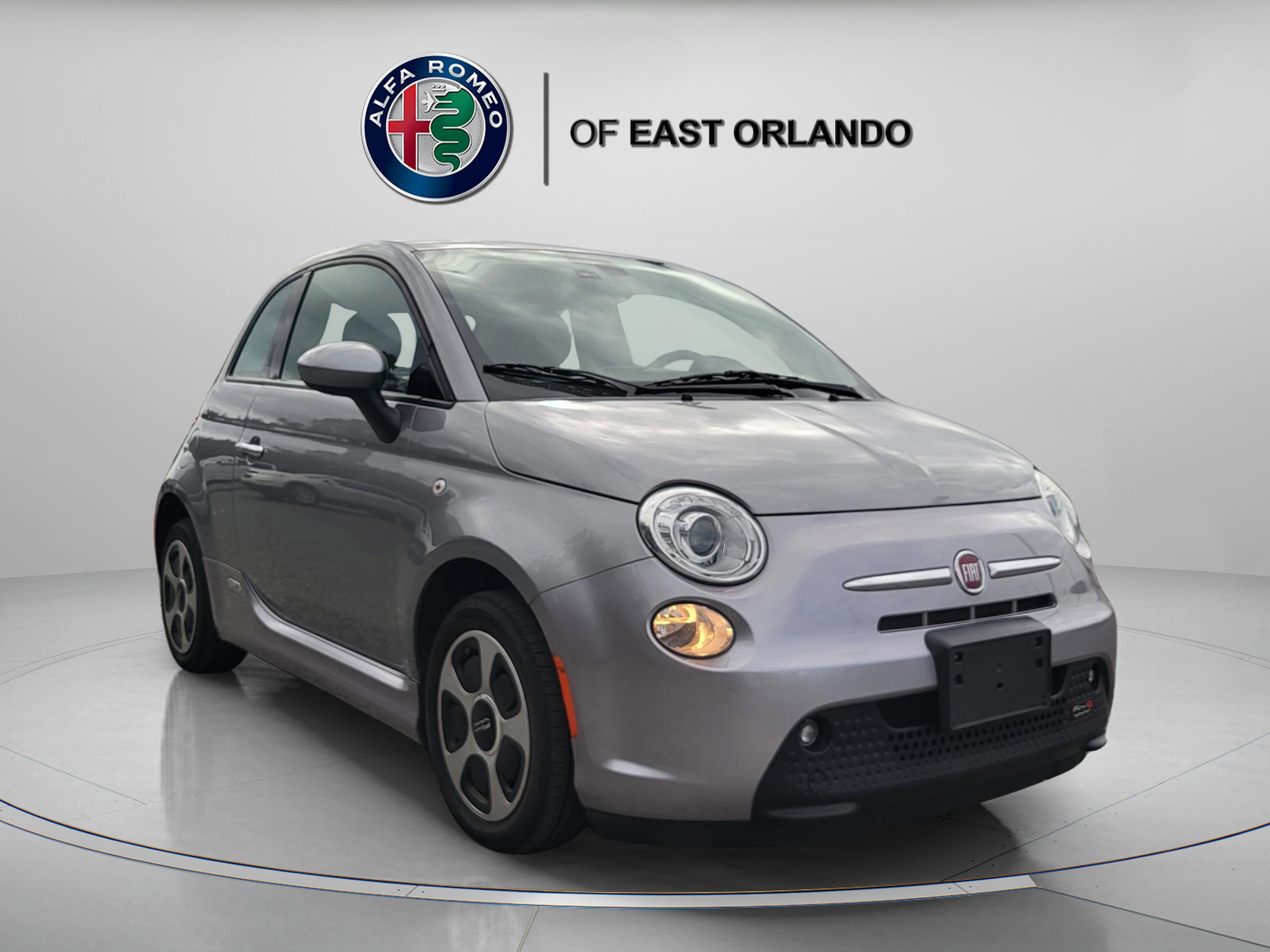 2019 FIAT 500e Battery Electric's photo