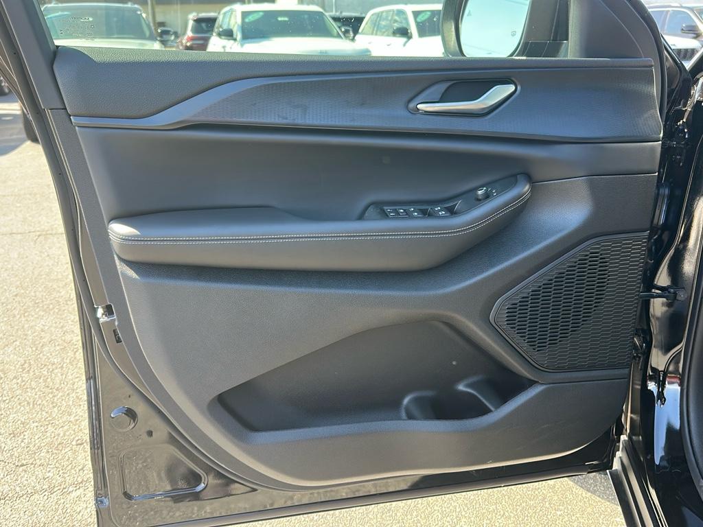 2025 Jeep Grand Cherokee Laredo X photo 23