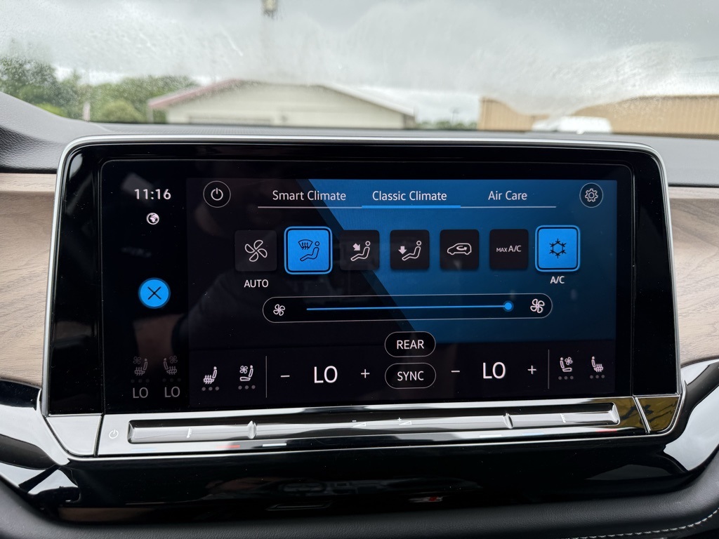 2024 Volkswagen Atlas SE Technology photo 30