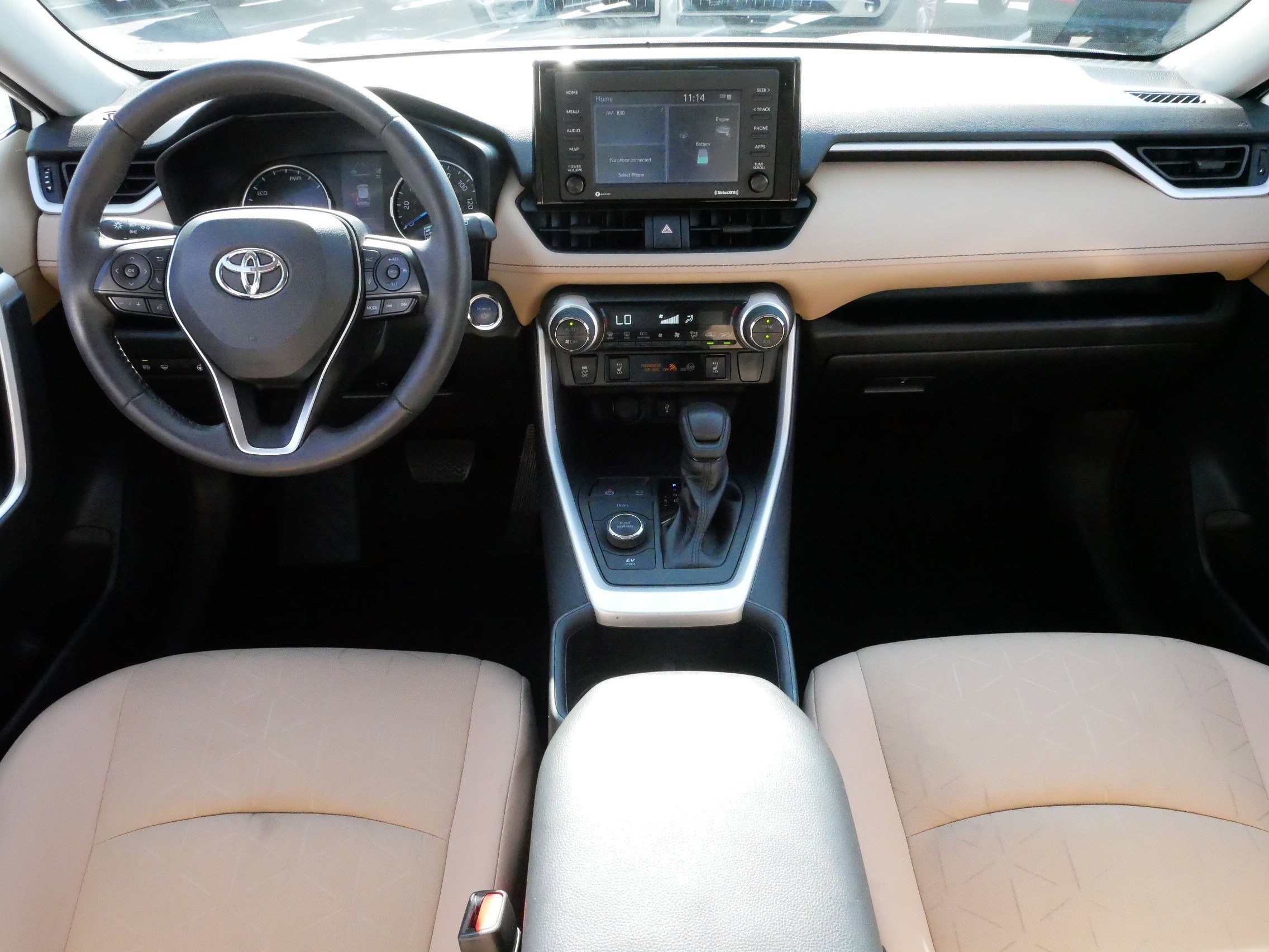 2022 Toyota RAV4 Hybrid XLE photo 9