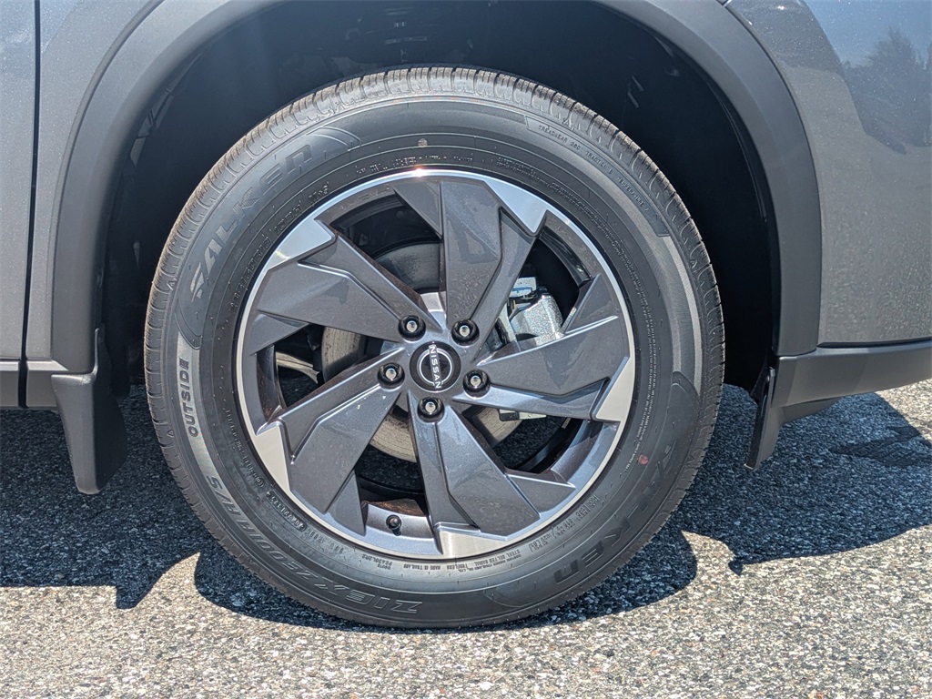 2026 Nissan Rogue SV photo 11