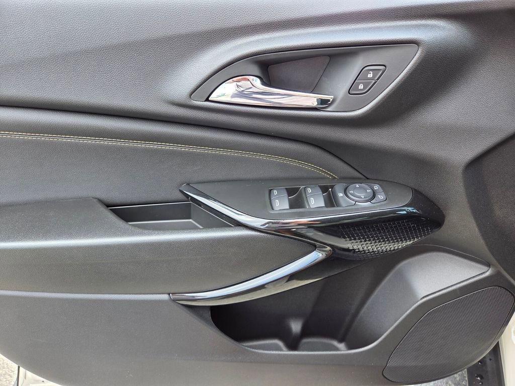 2026 Chevrolet Trax ACTIV photo 9