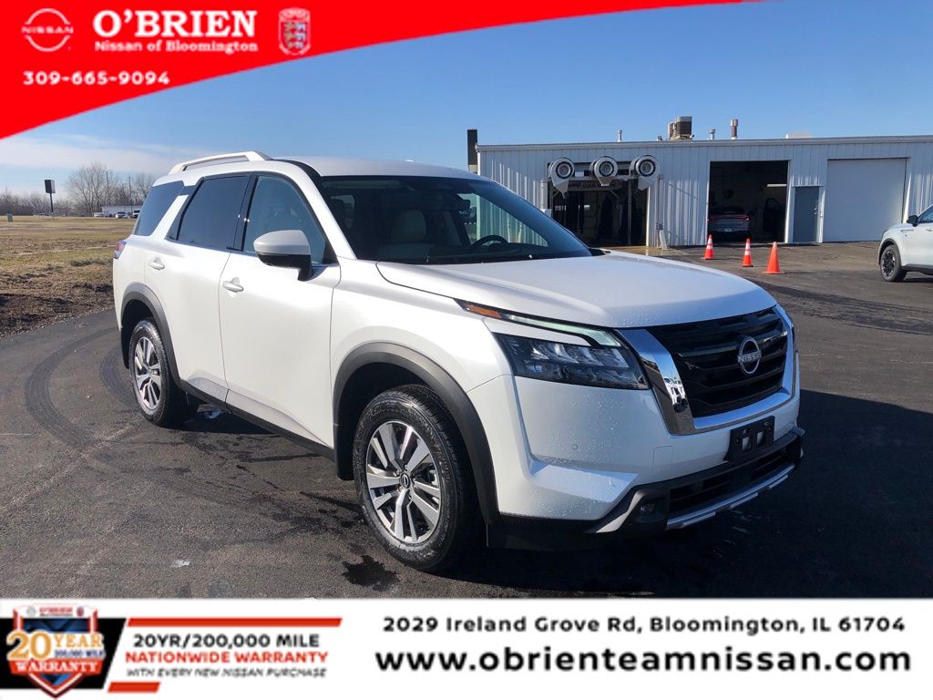 2025 Nissan Pathfinder SL's photo