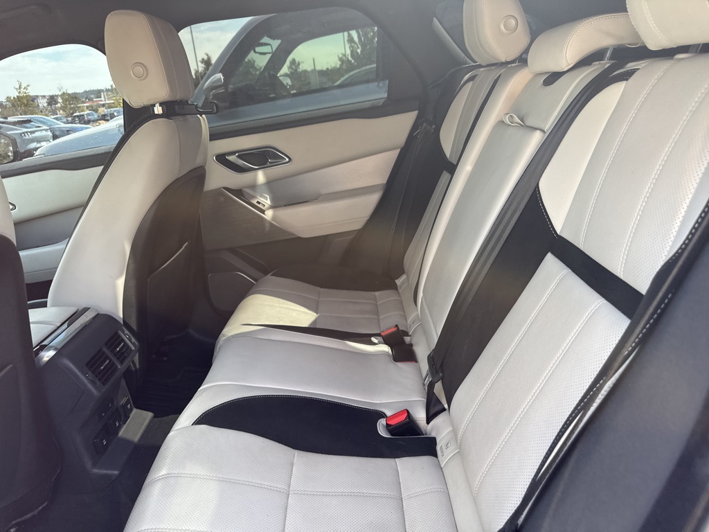 2018 Land Rover Range Rover Velar SE photo 5