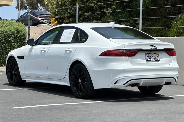 2024 Jaguar XF P250 R-Dynamic SE photo 3