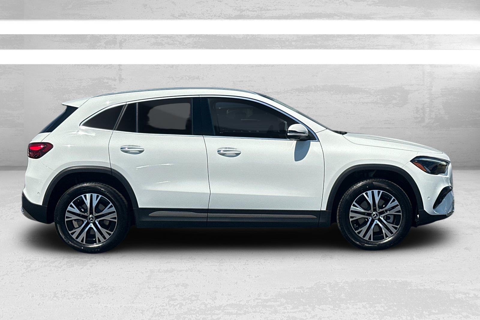 2026 Mercedes Benz GLA 250 4MATIC photo 2