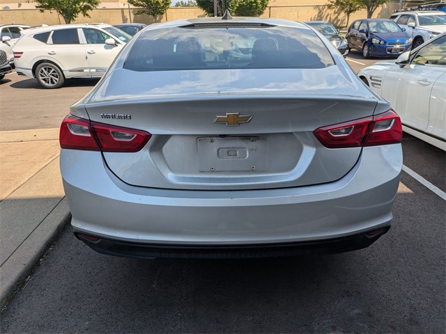 2019 Chevrolet Malibu LS photo 4