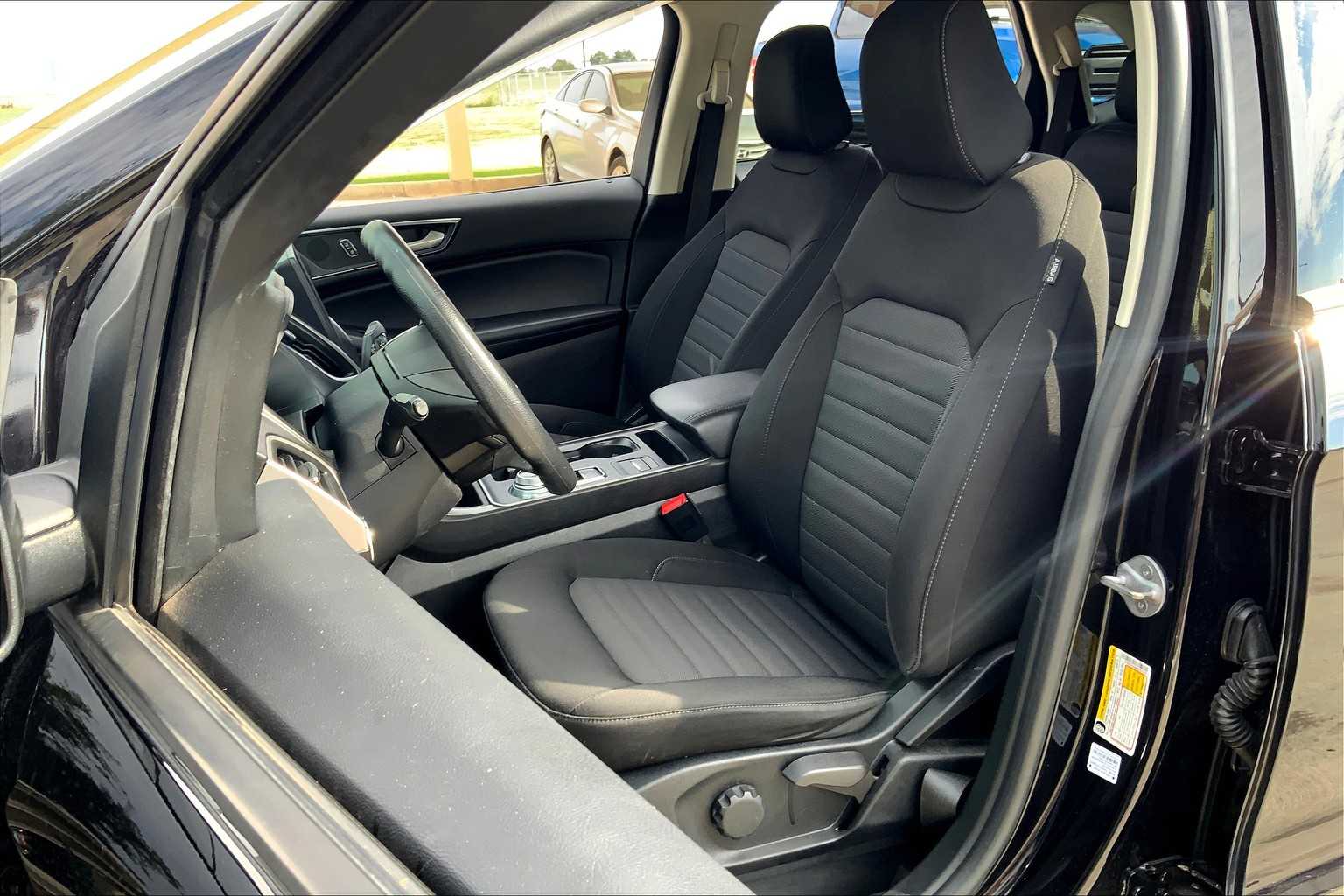 2022 Ford Edge SE photo 13