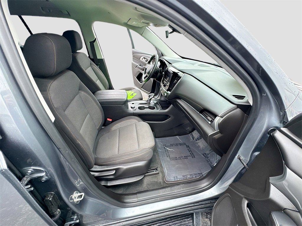 2021 Chevrolet Traverse LS photo 28