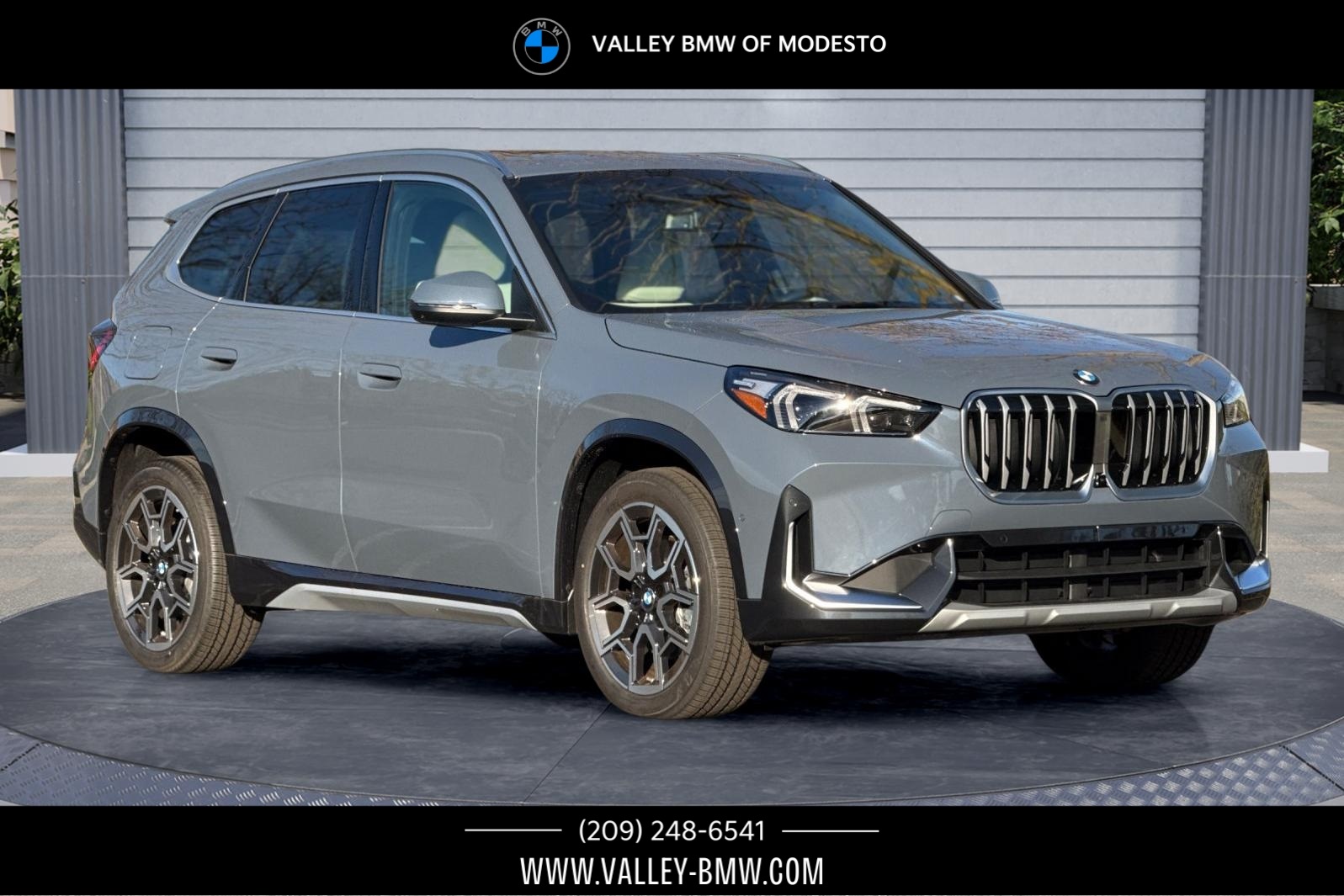 2026 BMW X1 28i's photo