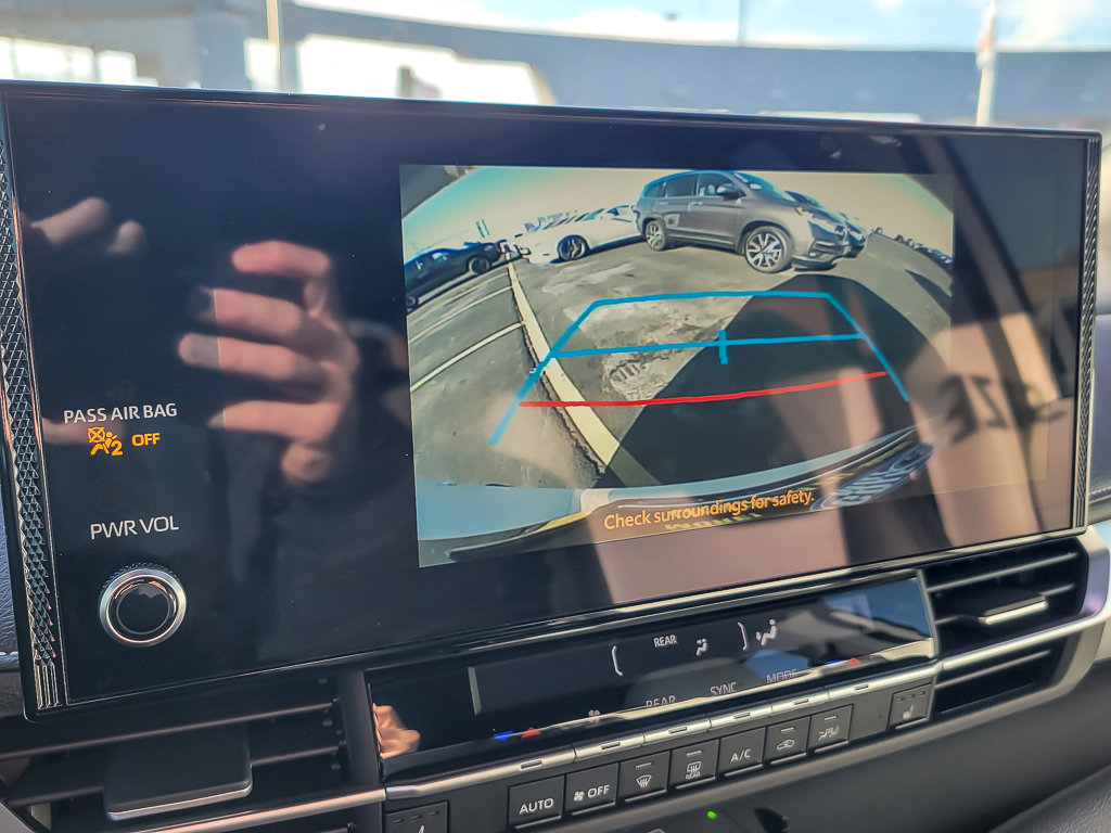 2025 TOYOTA SIENNA XSE ALL - Image 17