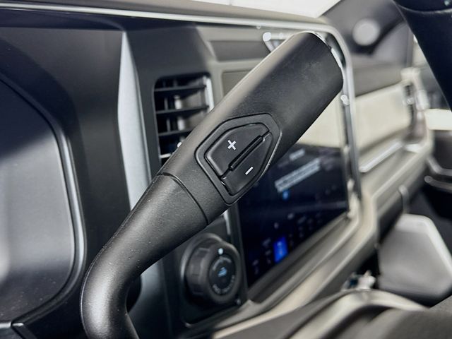 2025 Ford F-450 photo 17