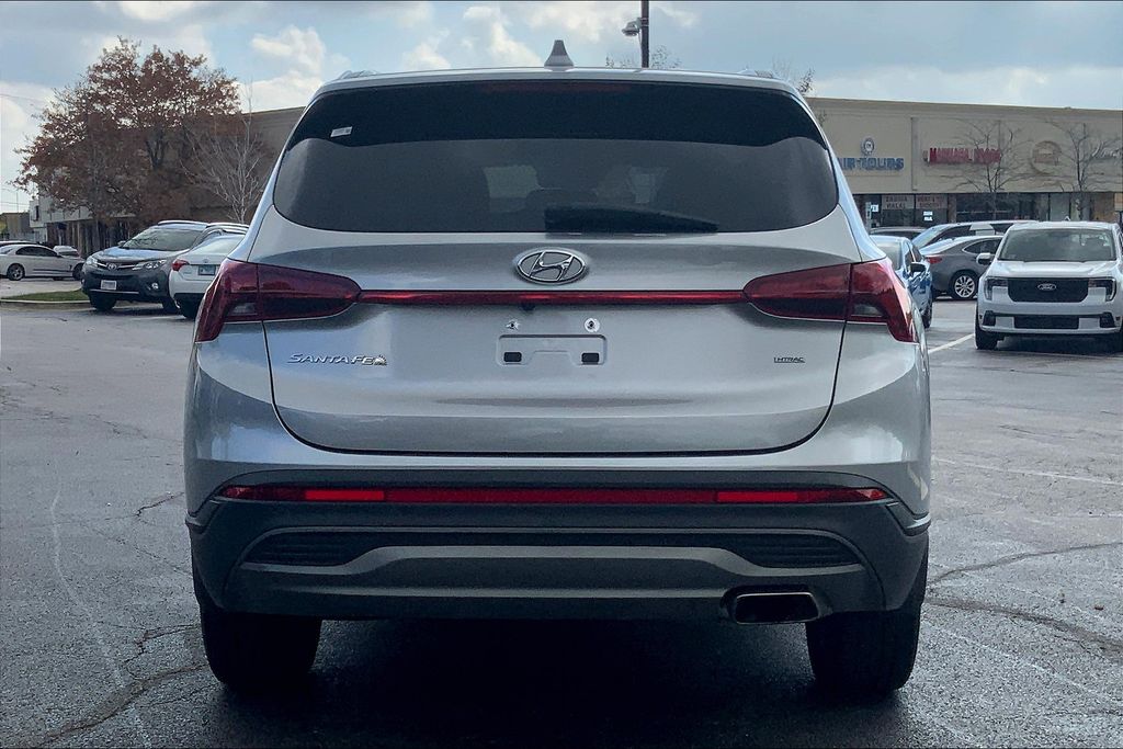2023 Hyundai Santa Fe SE photo 3