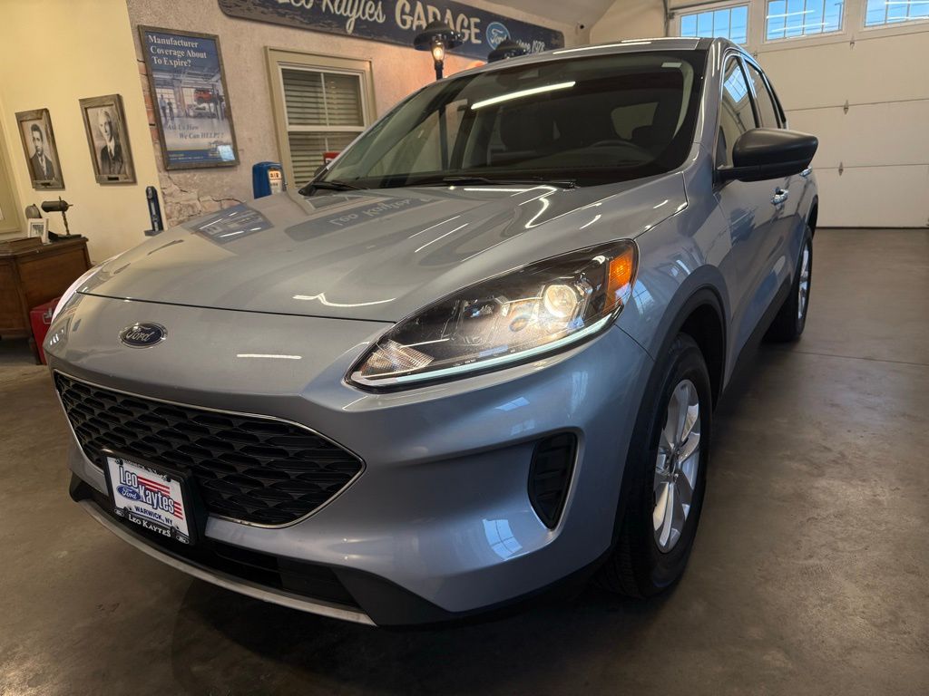 2022 Ford Escape SE photo 4