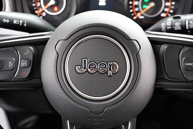 New 2026 Bright White Clear-Coat Exterior Paint Jeep Sport image 39