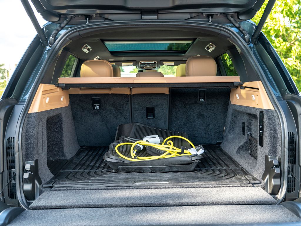 2025 Land Rover Range Rover SE photo 28