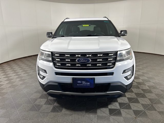 2017 Ford Explorer XLT photo 2