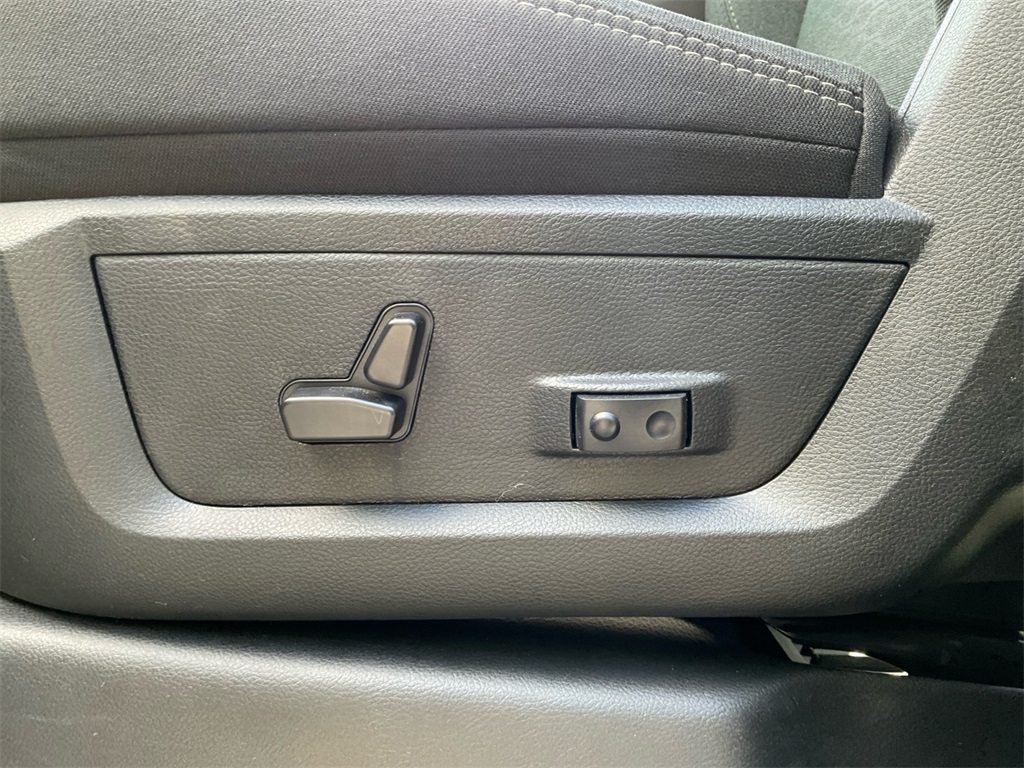 2026 Ram 2500 Big Horn photo 29