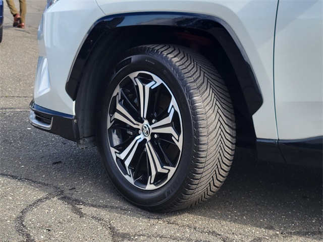2021 Toyota RAV4 Prime XSE photo 32