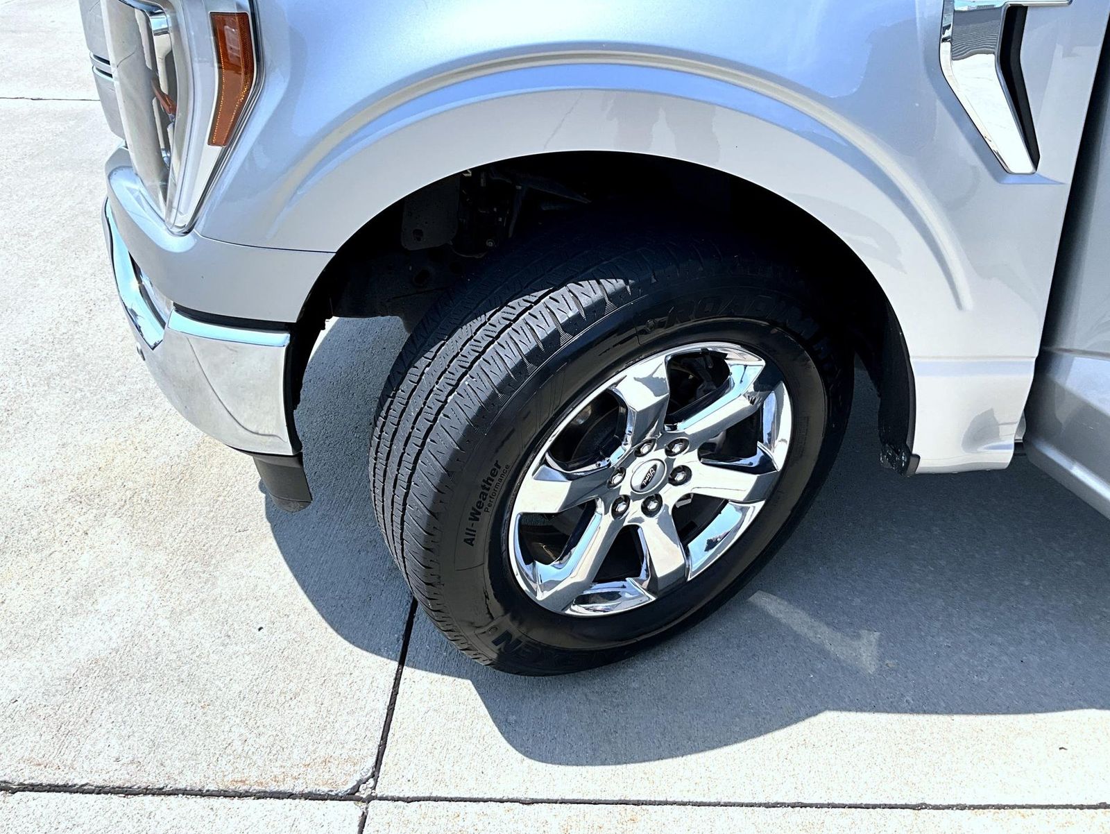 2022 Ford F-150 Lariat photo 23
