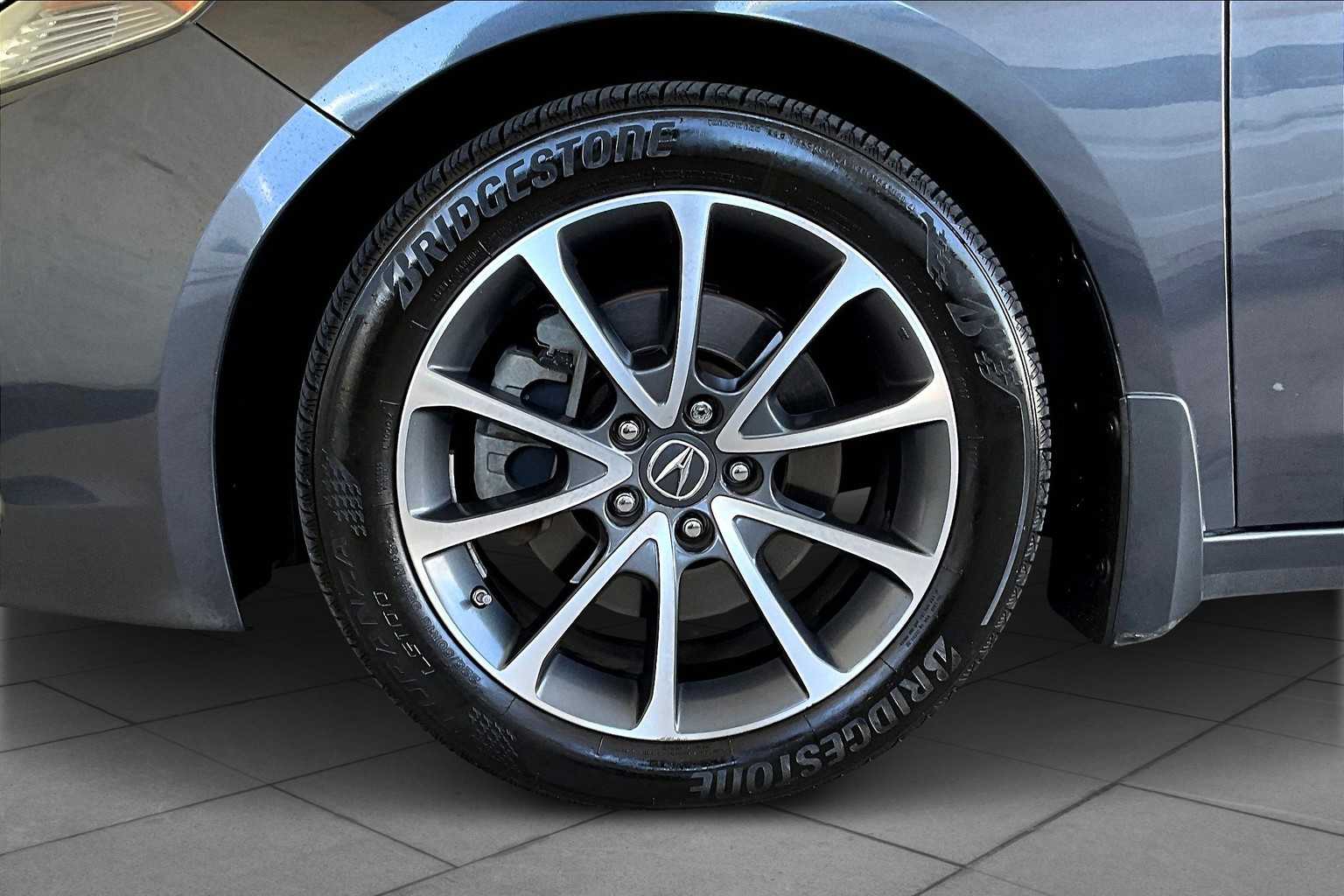 2015 Acura TLX Advance photo 10
