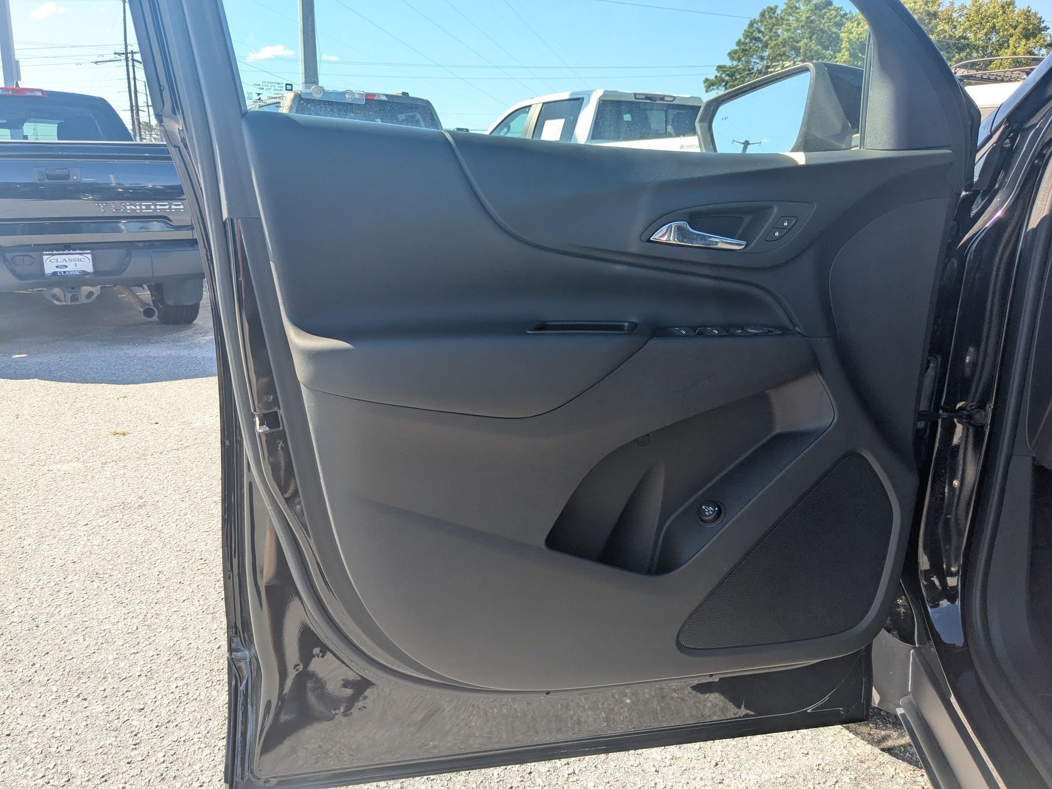 2022 Chevrolet Equinox LT photo 11
