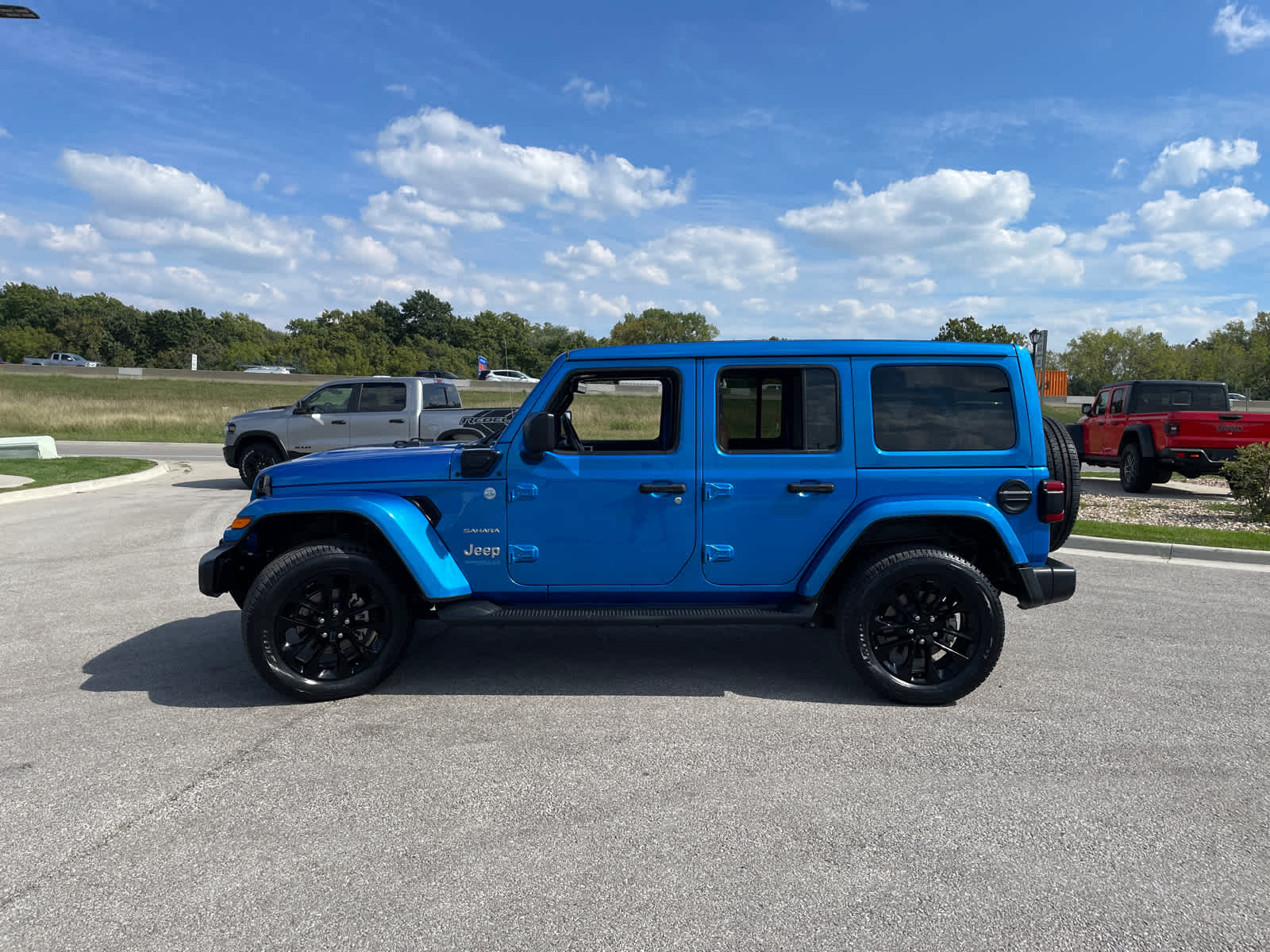 2021 Jeep Wrangler 4xe Unlimited Sahara photo 4