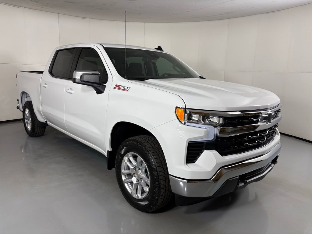 2026 Chevrolet Silverado 1500 LT photo 2