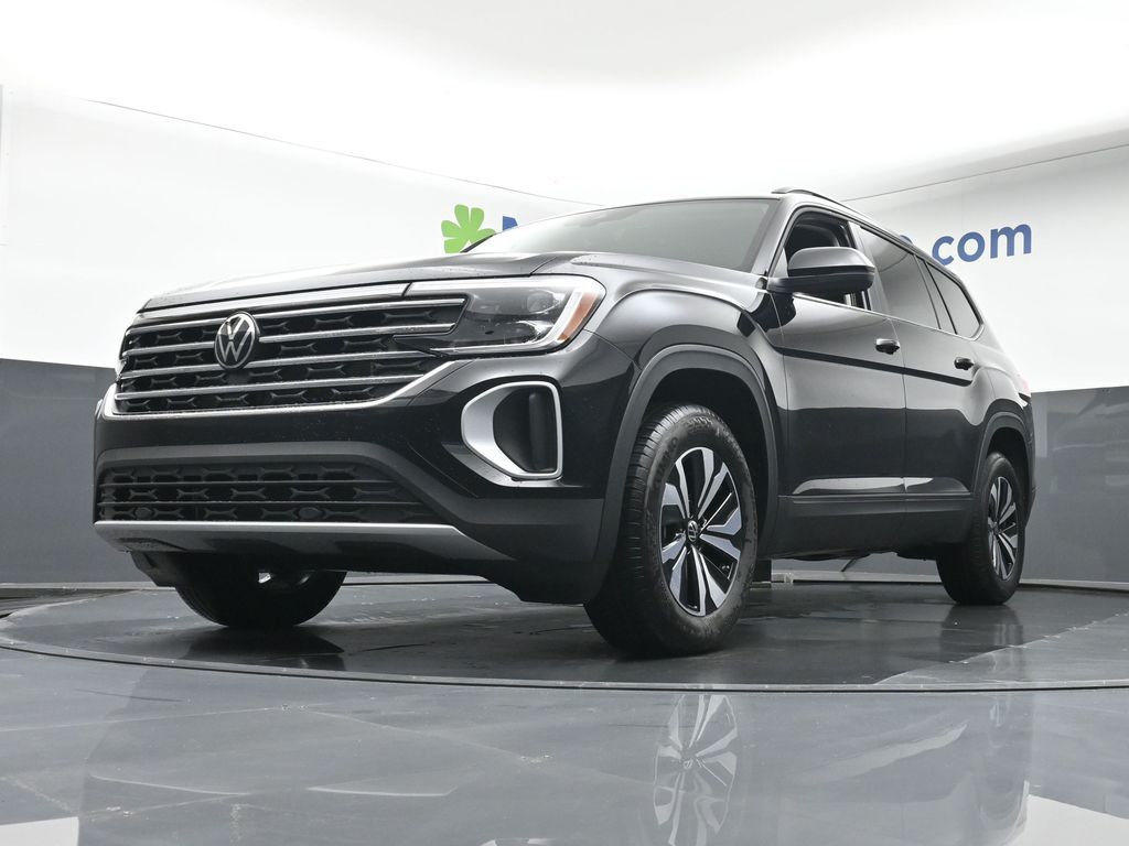 2026 Volkswagen Atlas SE photo 3