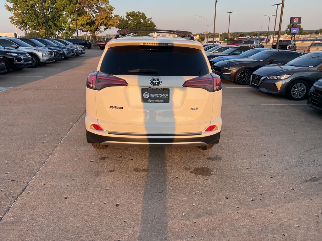 2018 Toyota RAV4 Adventure XLE photo 6