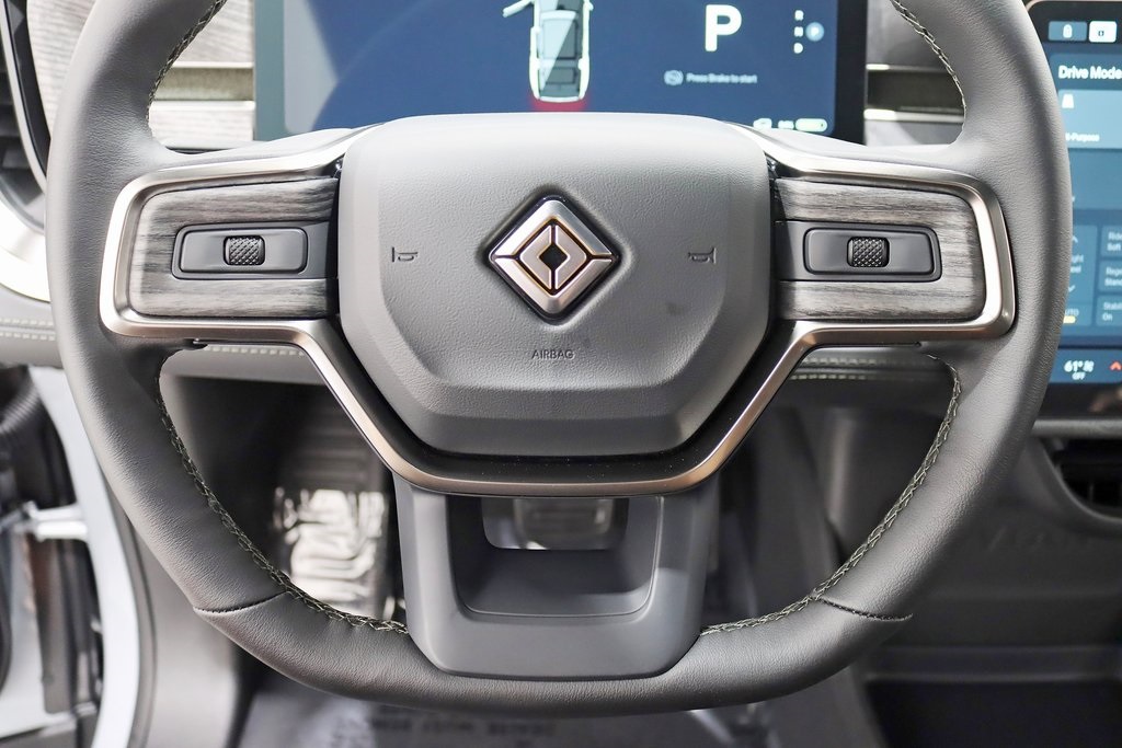 2025 Rivian R1S Adventure photo 12