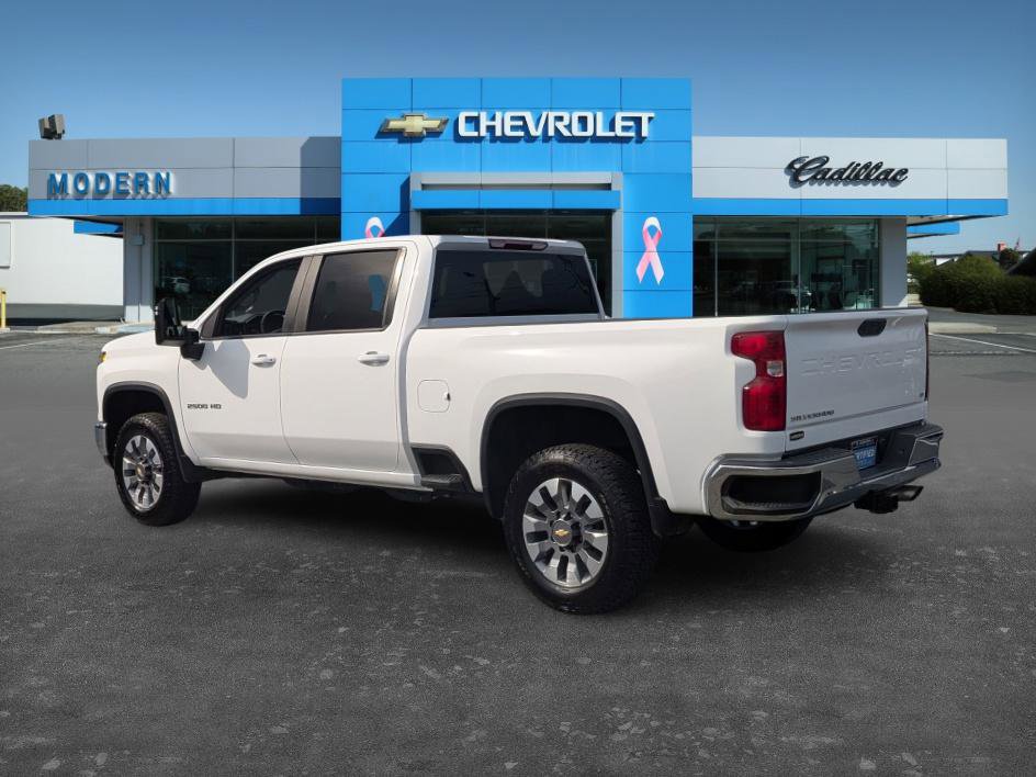 2024 Chevrolet Silverado 2500HD LT photo 3